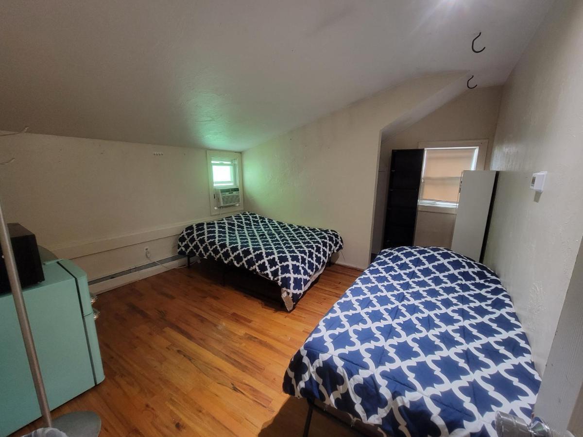 Private Bedroom Near Бостон Экстерьер фото