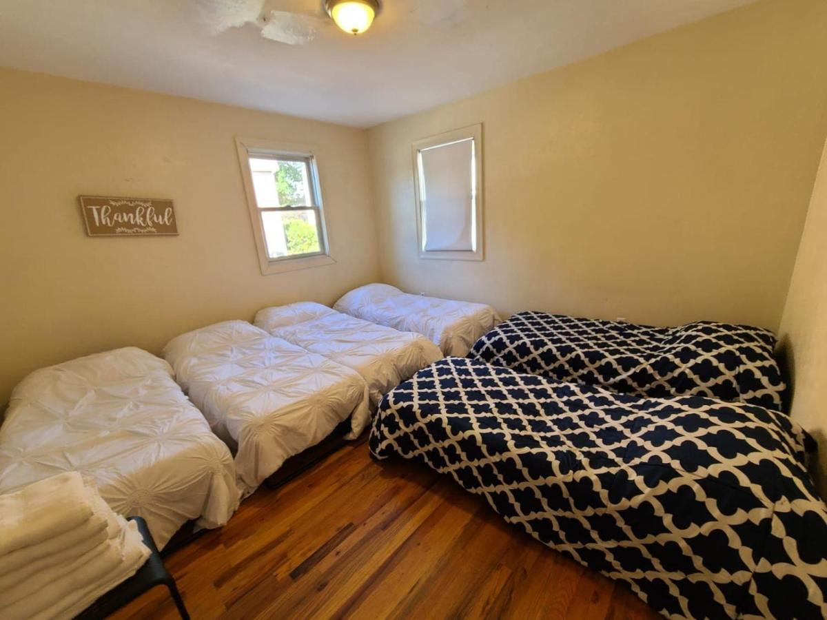 Private Bedroom Near Бостон Экстерьер фото